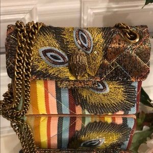 Never worn adorable crossbody